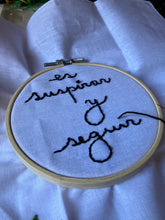 Cargar imagen en el visor de la galería, LIBRO TEXTIL
