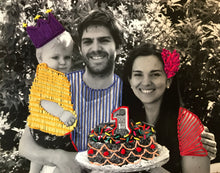 Cargar imagen en el visor de la galería, Obras Personalizadas | Fotografías Bordadas a Pedido
