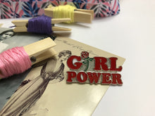 Cargar imagen en el visor de la galería, Pin del Kit "Woman Power"
